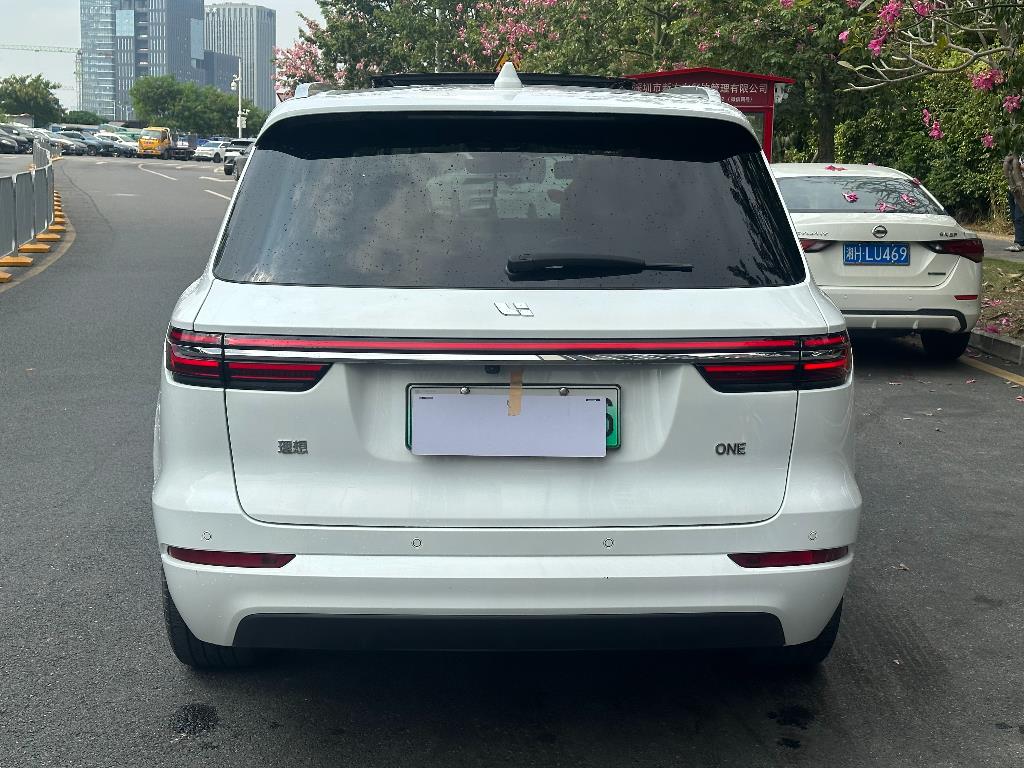 理想汽车