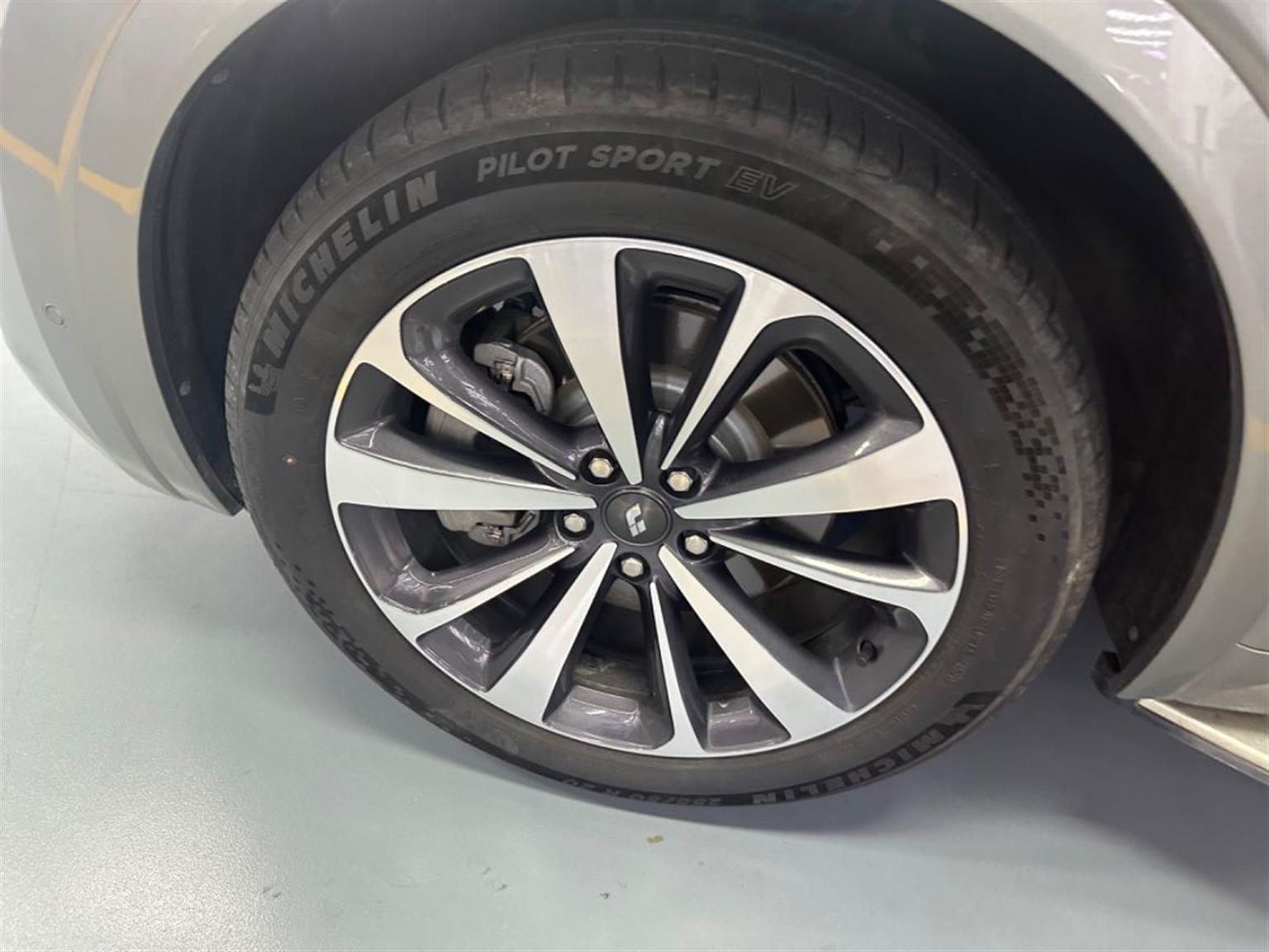 理想汽车