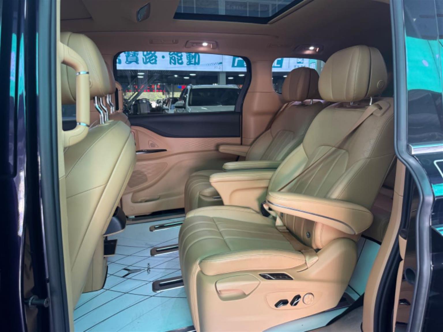 岚图汽车