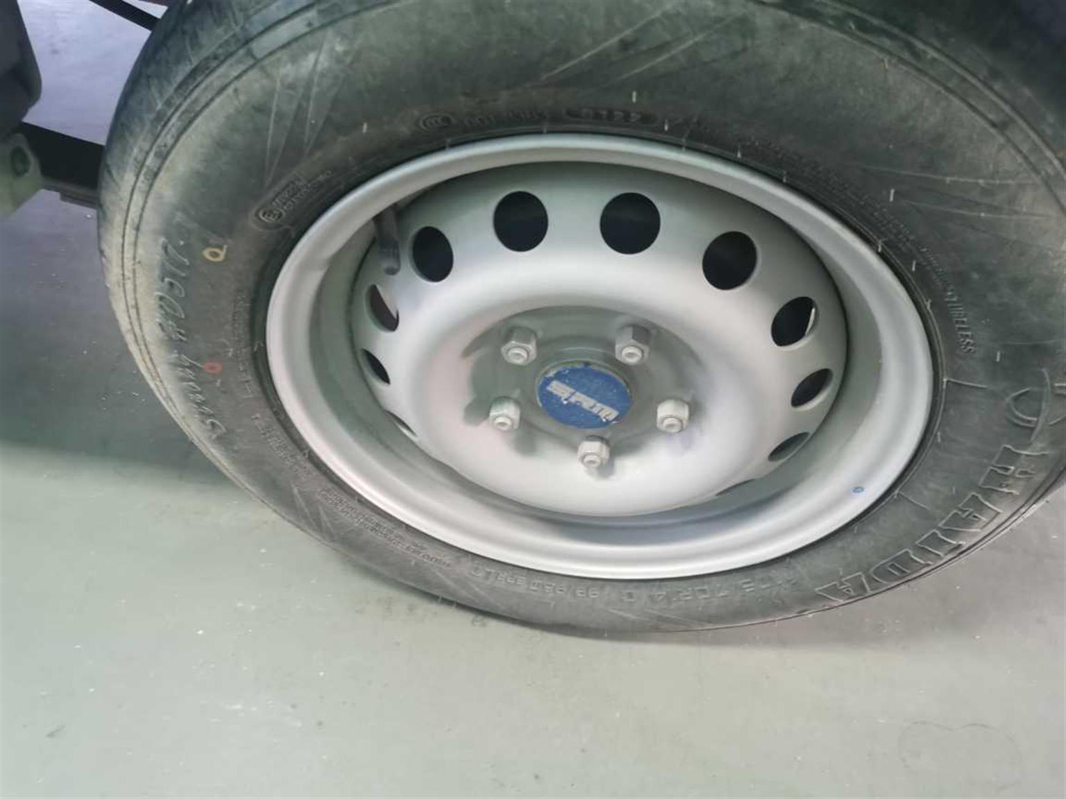 SRM鑫源新能源海狮EV