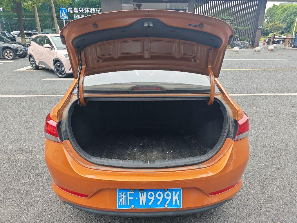 现代